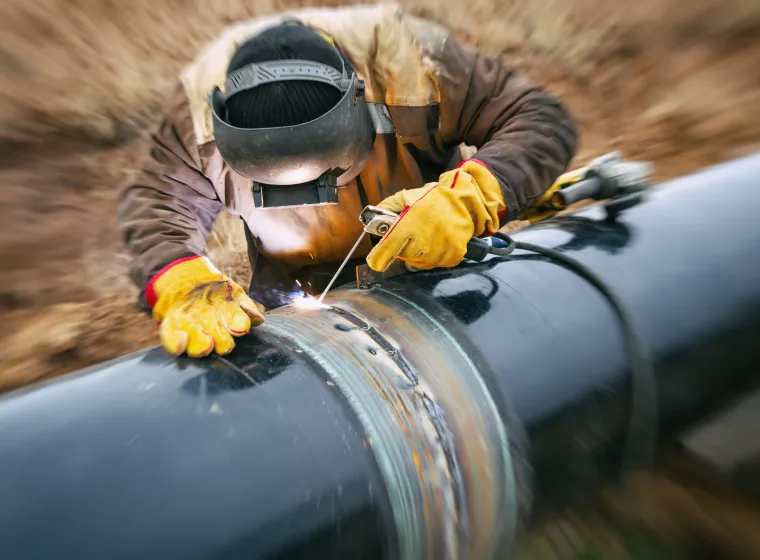 Welding works on gas pipeline