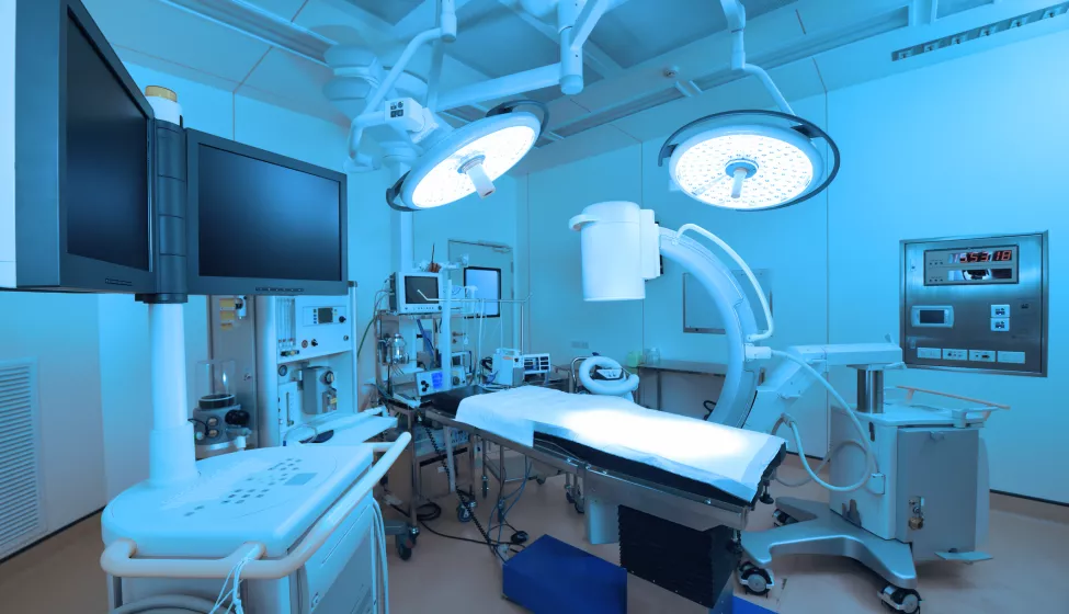 Equipment and medical devices in modern operating room